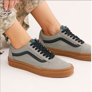 NEW Old Skool Vans Gum Shoes